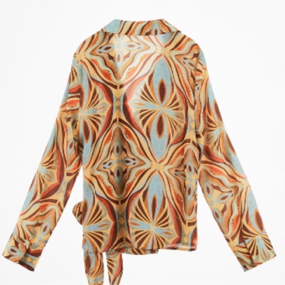 Zara coord set, printed wrap shirt and wide leg pants sz M, pajama style - Picture 3 of 11